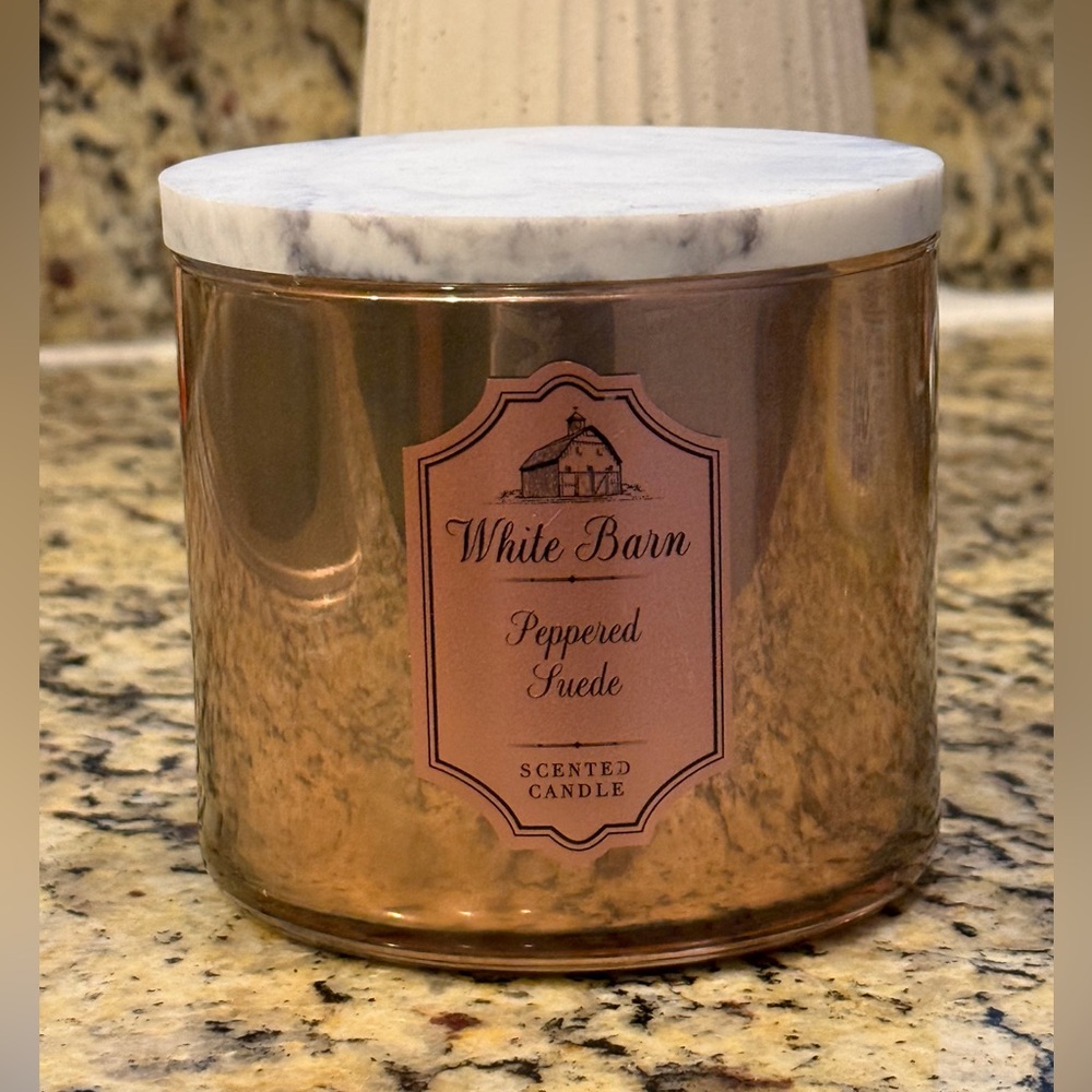 White Barn Bath & Body Works Home 3 Wick Candle Peppered Suede